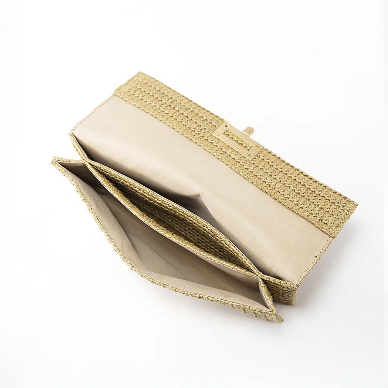 Clutch broche dorado