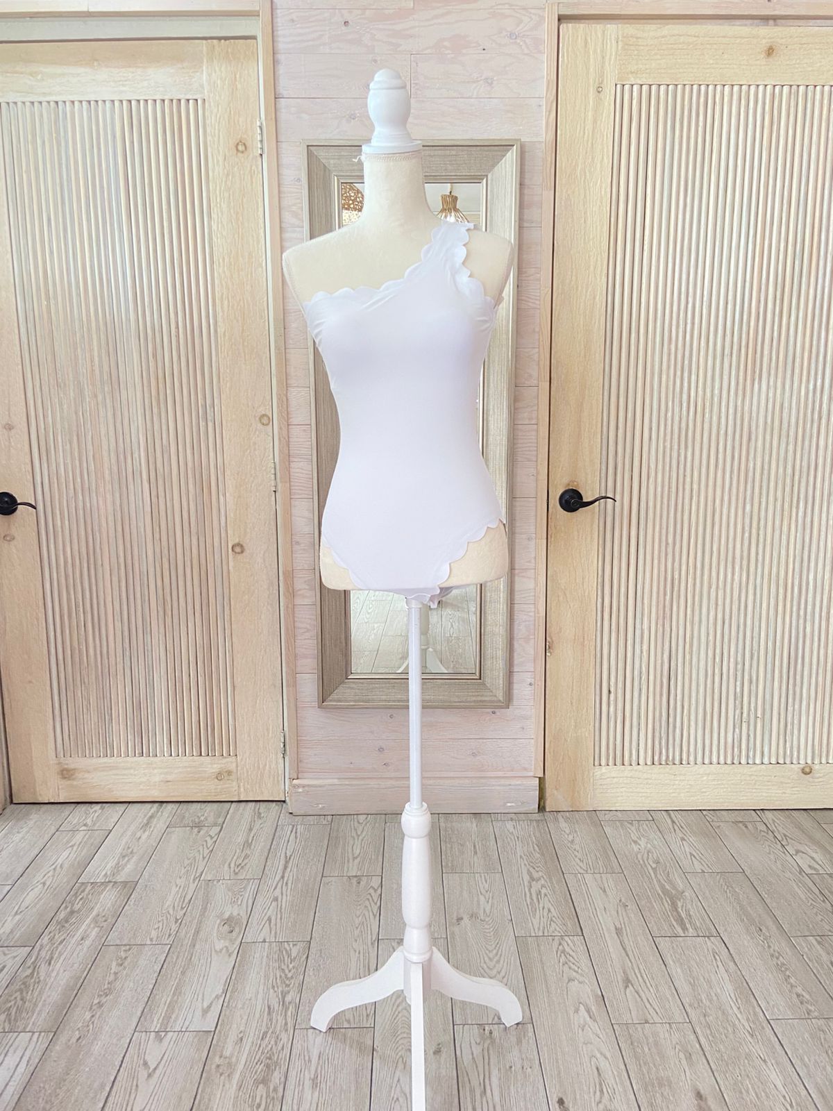 Kaanda white one shoulder